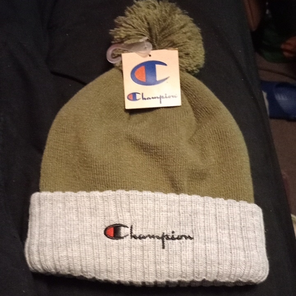 Unisex NWT, Champion Beanie With Pom-pom, Army Green And Grey, OSFA